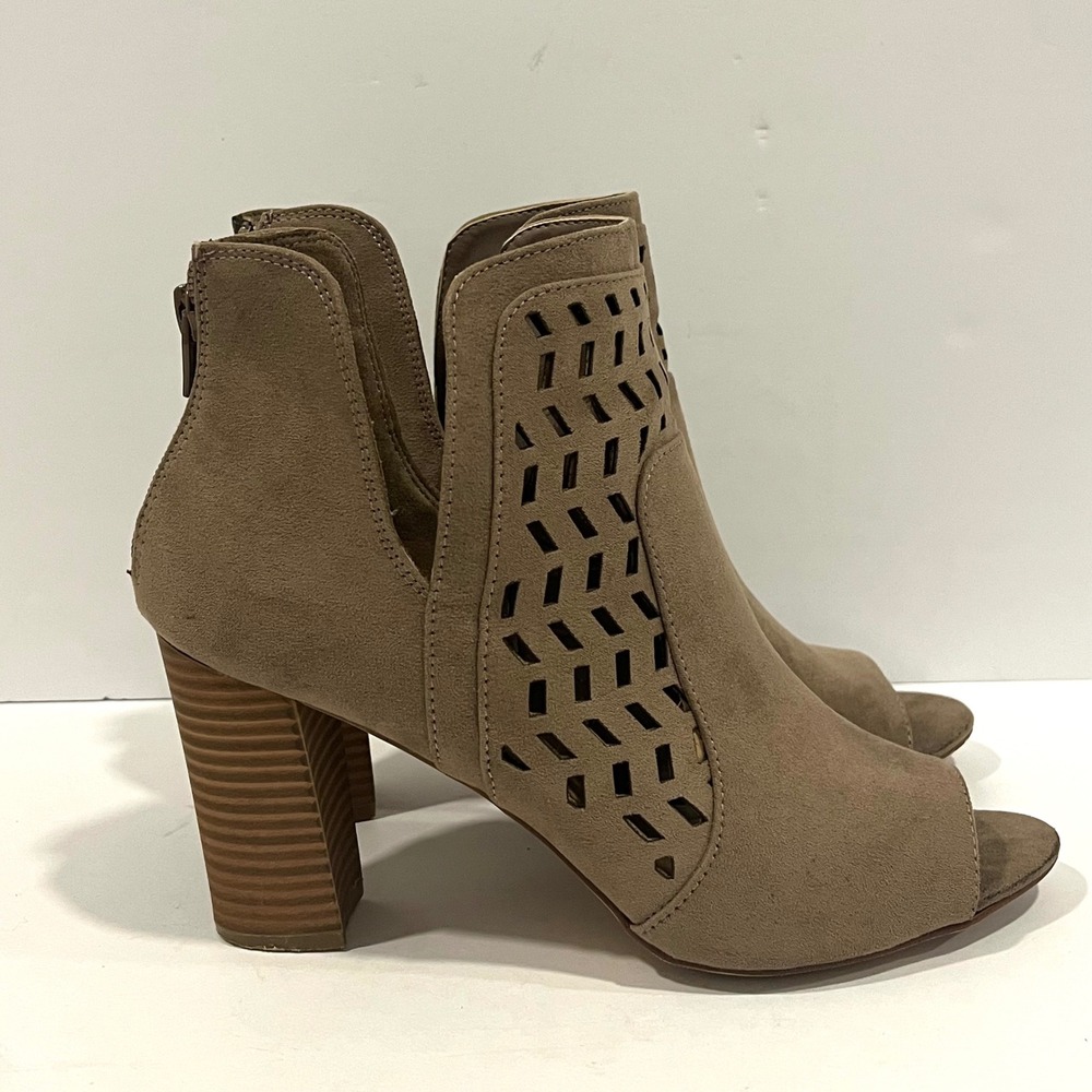 Madden Girl Brighty Taupe Perforated Peep Toe Block Heel Booties Women's  8.5